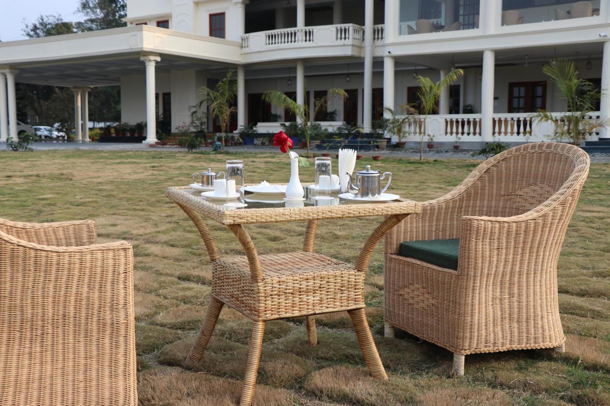Royale De' Casa Resort Казіранґа Екстер'єр фото