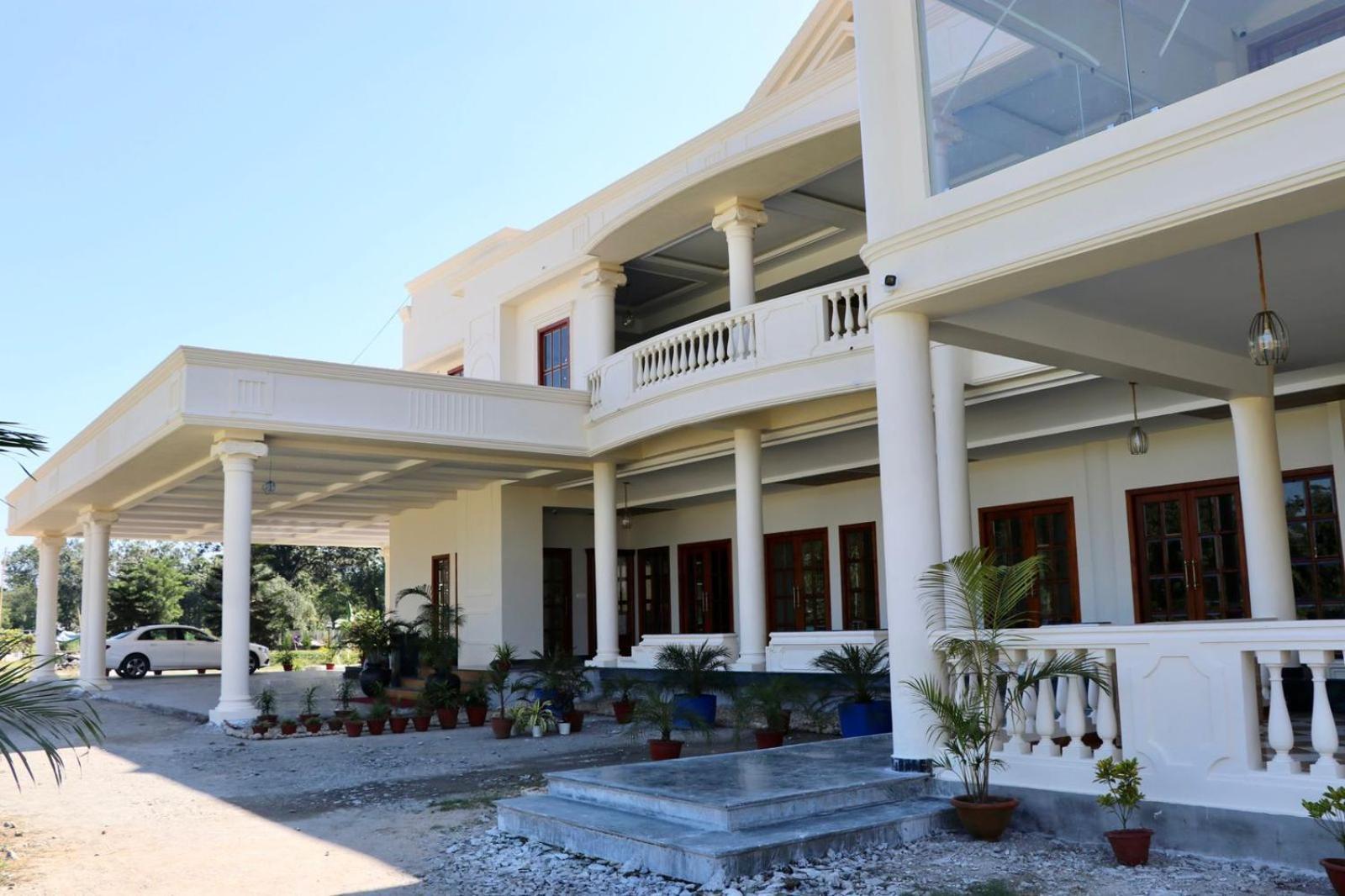 Royale De' Casa Resort Казіранґа Екстер'єр фото