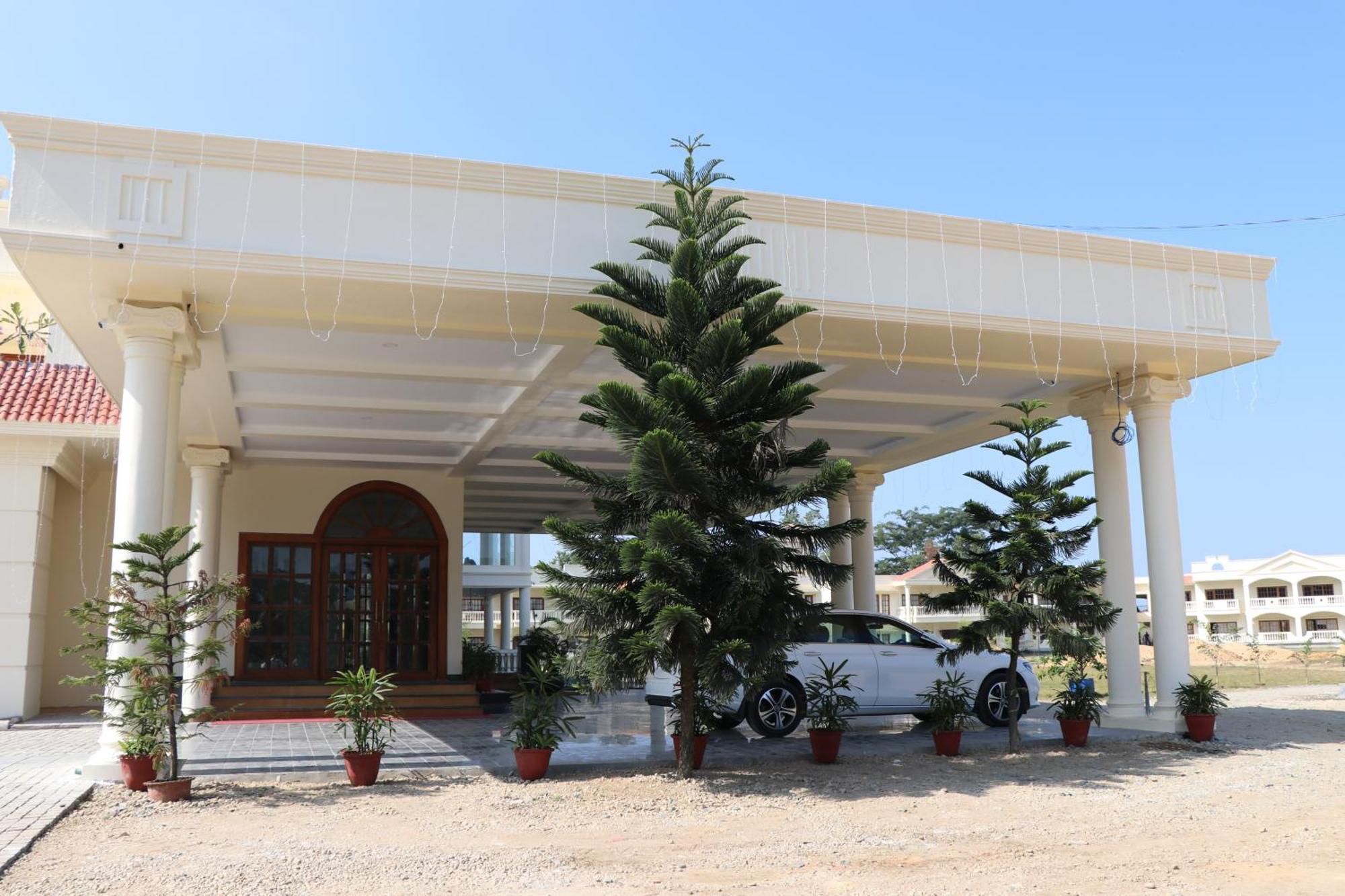 Royale De' Casa Resort Казіранґа Екстер'єр фото