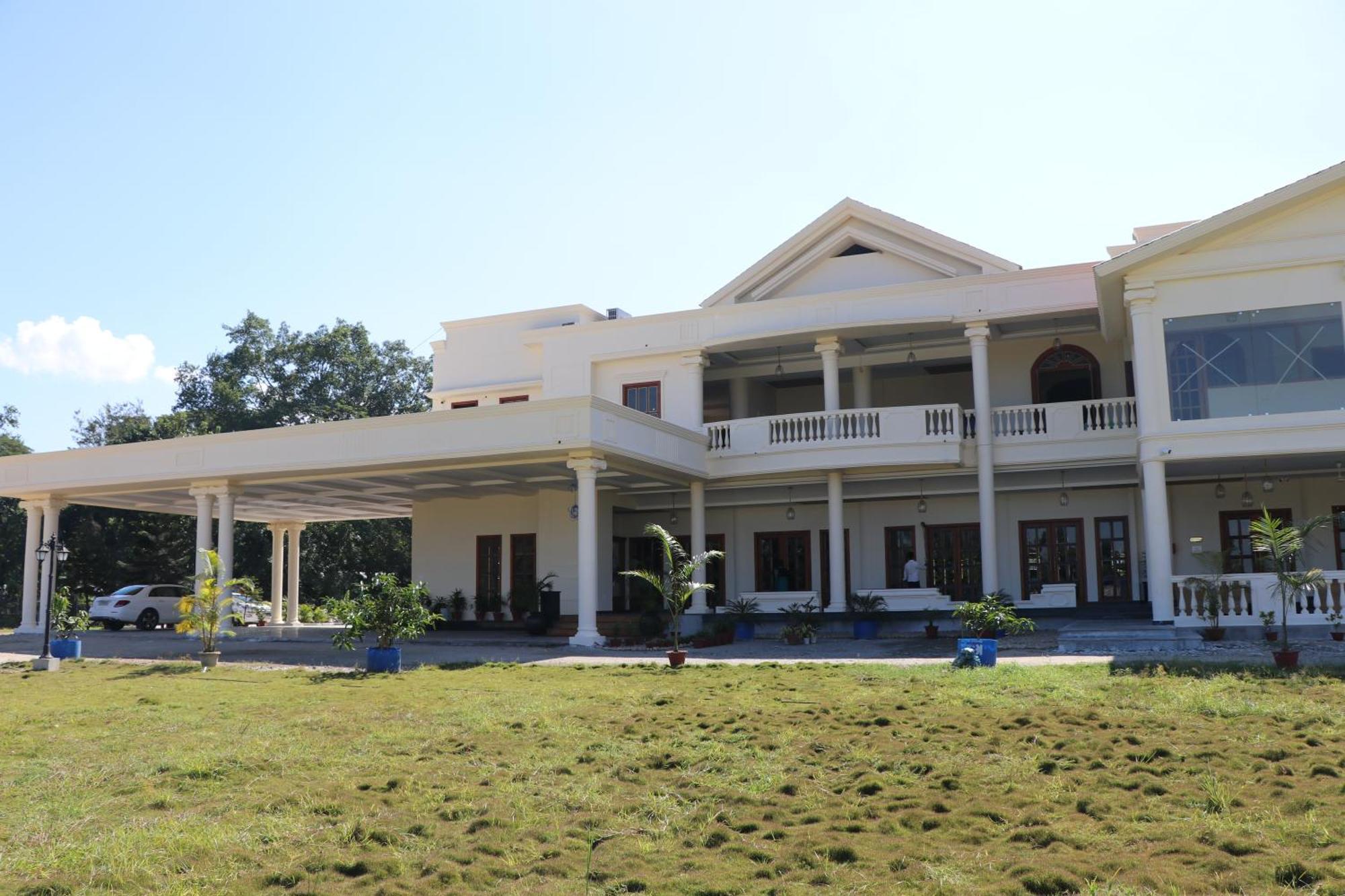 Royale De' Casa Resort Казіранґа Екстер'єр фото