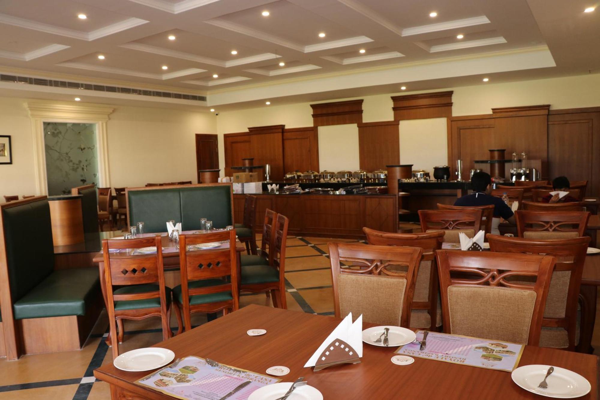 Royale De' Casa Resort Казіранґа Екстер'єр фото
