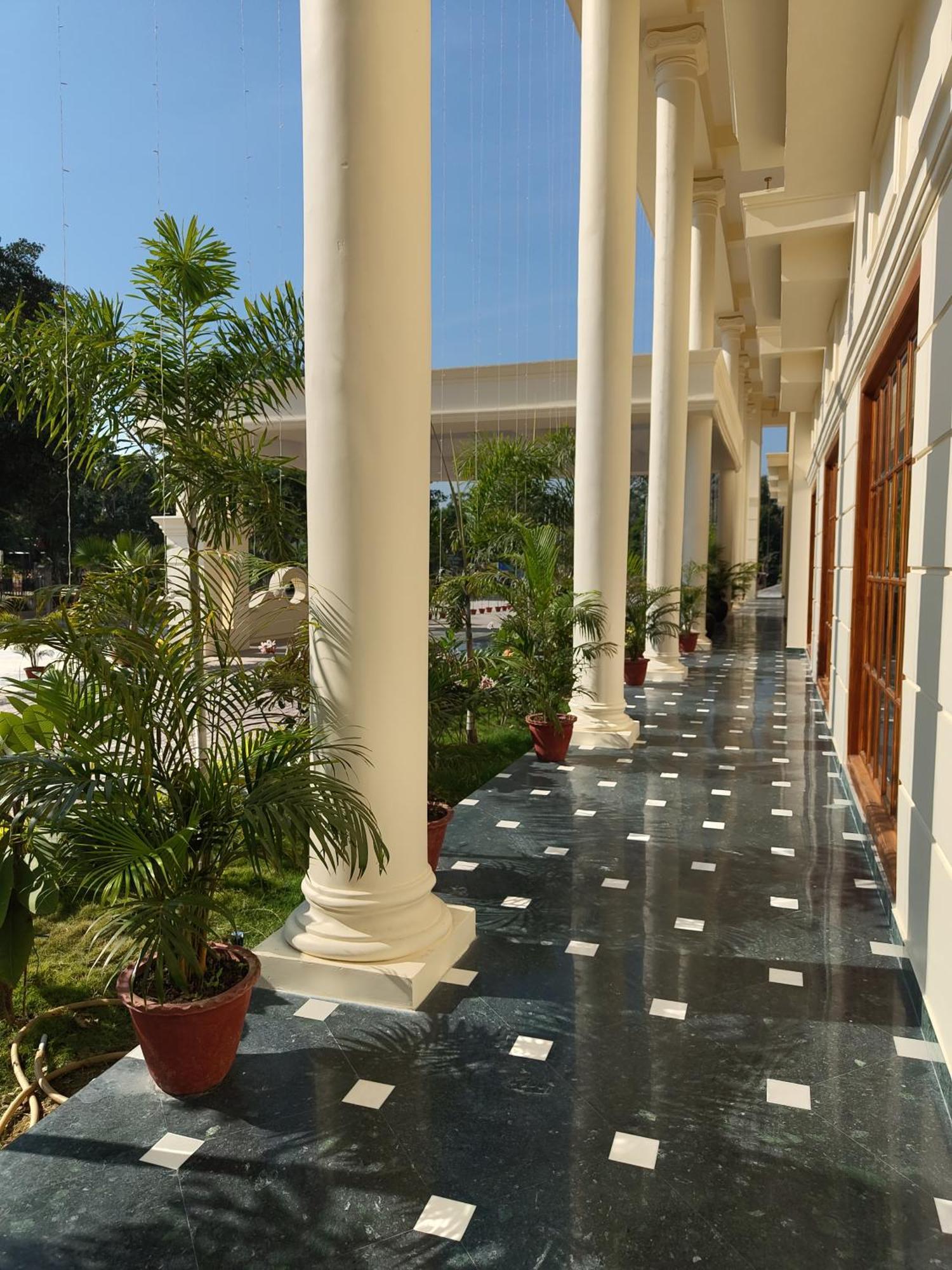 Royale De' Casa Resort Казіранґа Екстер'єр фото