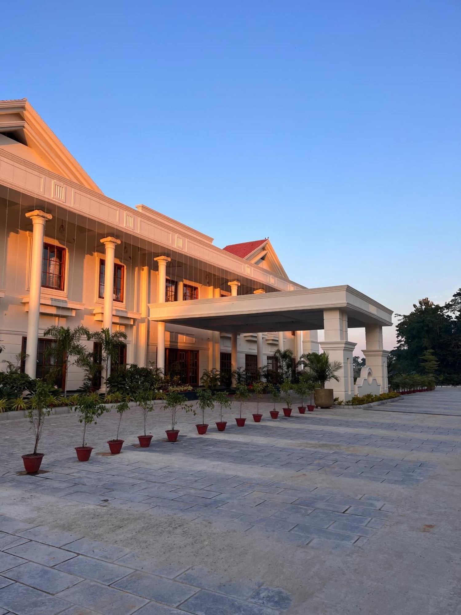 Royale De' Casa Resort Казіранґа Екстер'єр фото