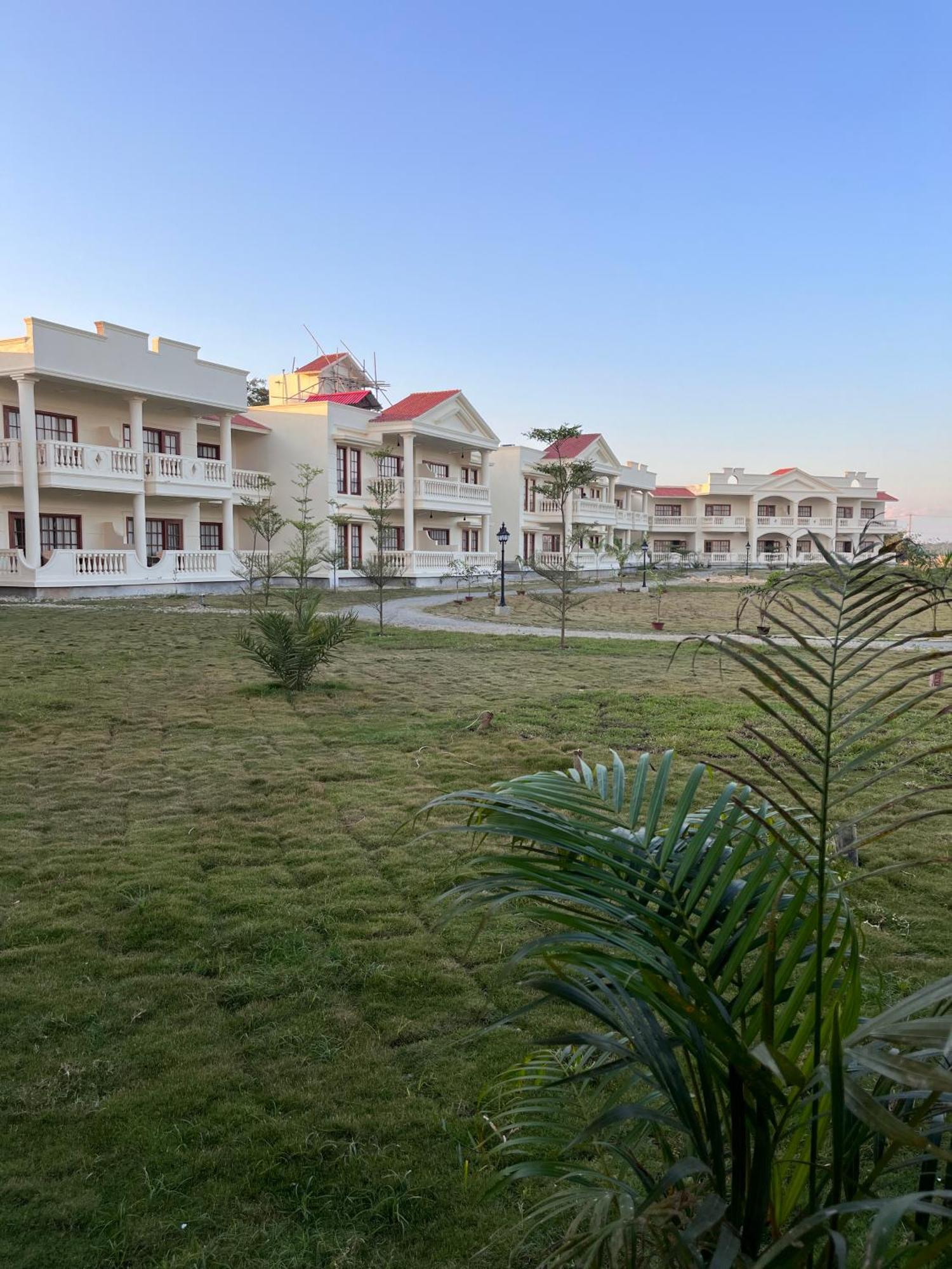 Royale De' Casa Resort Казіранґа Екстер'єр фото
